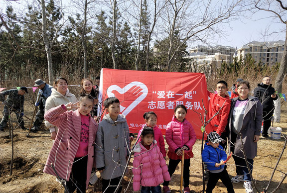 當(dāng)雷鋒月和植樹節(jié)相遇——相約春天，播種綠色，志愿精神薪火傳